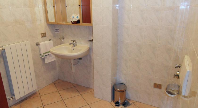 Casa Vacanze Touring Verbania Ngoại thất bức ảnh