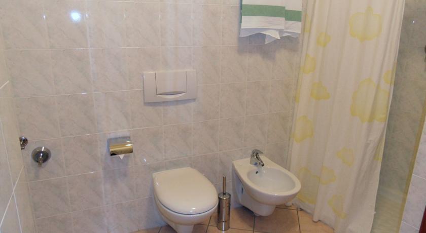Casa Vacanze Touring Verbania Ngoại thất bức ảnh