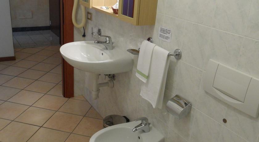 Casa Vacanze Touring Verbania Ngoại thất bức ảnh